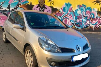 Renault Clio 190.000 km 1.600 &euro; Paderborn 33100