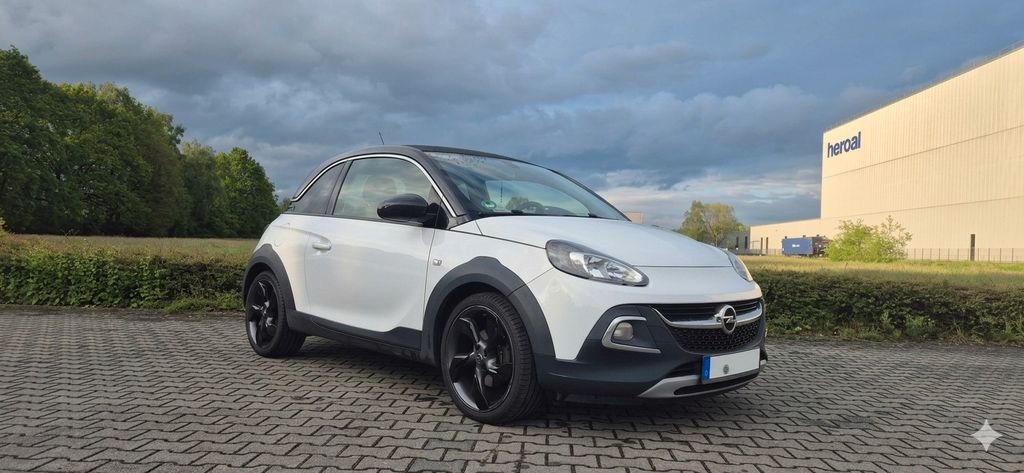 Opel Adam 95.000 km 9.599 &euro; Paderborn 33104
