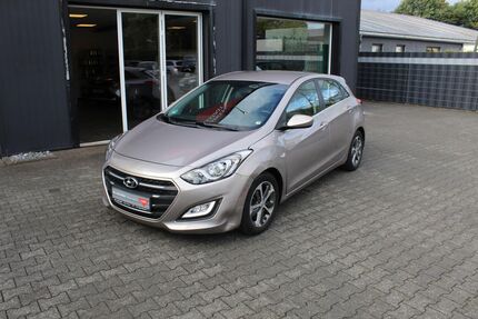 Hyundai i30 31.915 km 6.990 &euro; Paderborn 33104