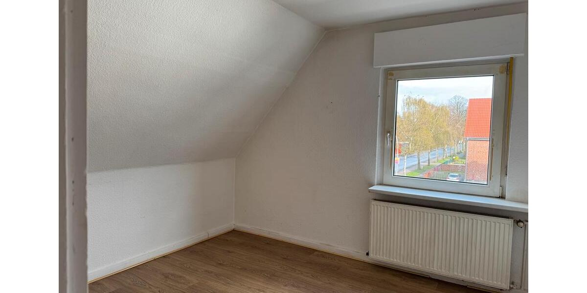 Dachgeschoßwohnung Beckum - 1.5 Zimmer, 32 m&sup2;, 320&euro; | Angebot:25981119
