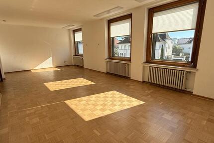 Wohnung Paderborn - 2.5 Zimmer, 140 m&sup2;, 1.190&euro; | Angebot:26007301