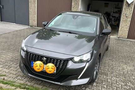 Peugeot 208 52.000 km 14.000 &euro; Rheda-Wiedenbrück 33378