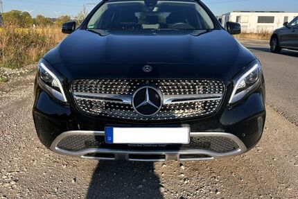 Mercedes-Benz GLA 220 106.000 km 19.300 &euro; Paderborn 33106