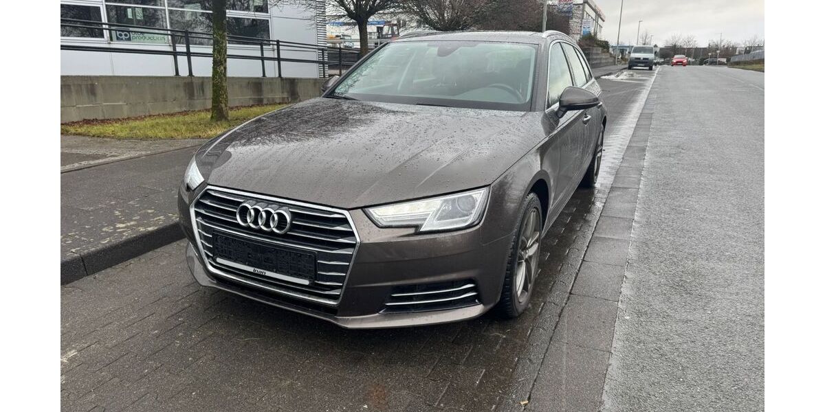 Audi A4 104.000 km 18.000 &euro; Paderborn 33098