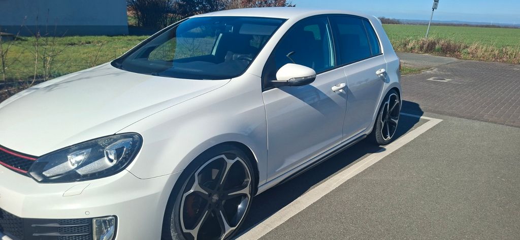 VW Golf 98.650 km 13.850 &euro; Bad Sassendorf 59505