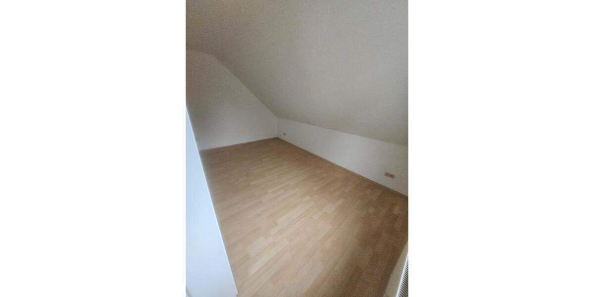 Dachgeschoßwohnung Gütersloh - 3 Zimmer, 79 m&sup2;, 750&euro; | Angebot:25443985