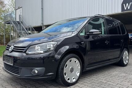 VW Touran 259.330 km 5.890 &euro; Paderborn 33102