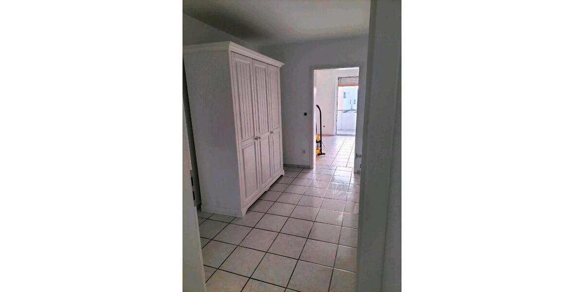 Etagenwohnung Hövelhof - 5 Zimmer, 100 m&sup2;, 900&euro; | Angebot:25589844