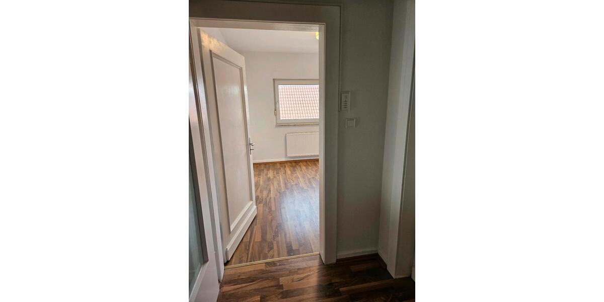 Dachgeschoßwohnung Gütersloh - 3 Zimmer, 45 m&sup2;, 590&euro; | Angebot:24454270