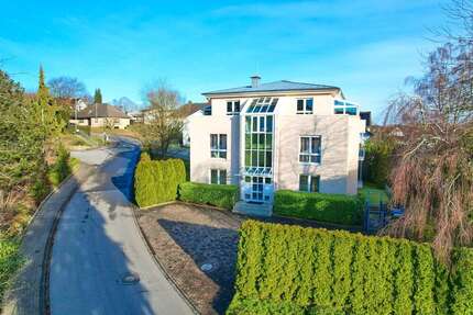 Haus Möhnesee - 11 Zimmer, 392 m&sup2;, 1.250.000&euro; | Angebot:25067708