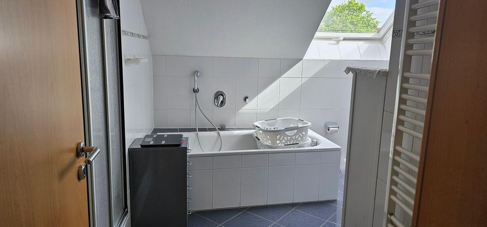 Dachgeschoßwohnung Rietberg - 3 Zimmer, 84 m&sup2;, 830&euro; | Angebot:26646843