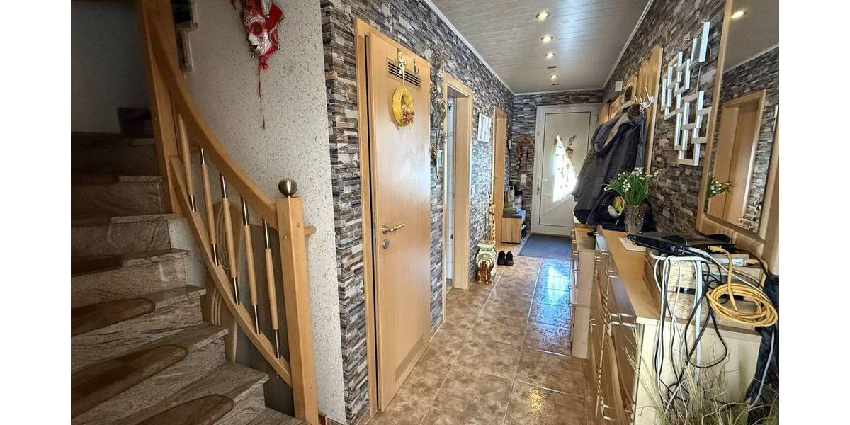Reihenmittelhaus Paderborn Kernstadt - 4 Zimmer, 155 m&sup2;, 399.000&euro; | Angebot:26306011