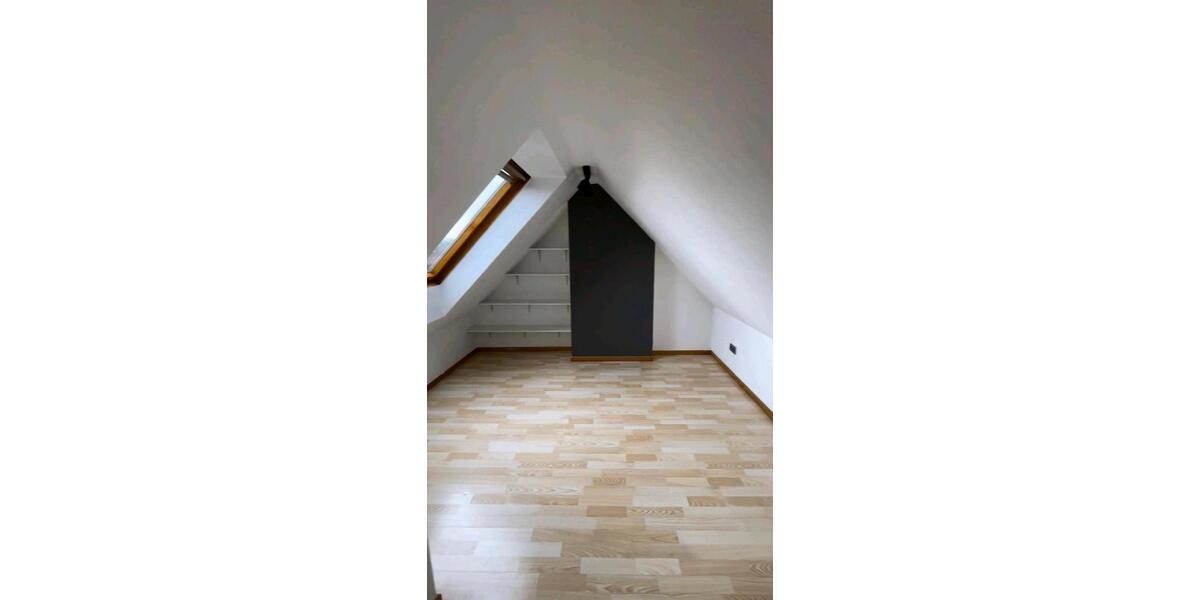 Dachgeschoßwohnung Herzebrock-Clarholz Clarholz - 4 Zimmer, 100 m&sup2;, 820&euro; | Angebot:26704297