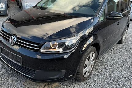 VW Touran 123.000 km 6.299 &euro; Paderborn 33100