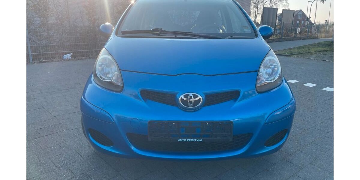 Toyota Aygo (X) 107.500 km 3.000 &euro; Herzebrock .- Clarholz 33442
