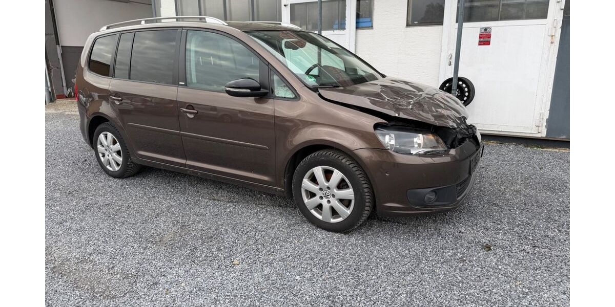VW Touran 170.649 km 4.400 &euro; Möhnesee-Körbecke 59519
