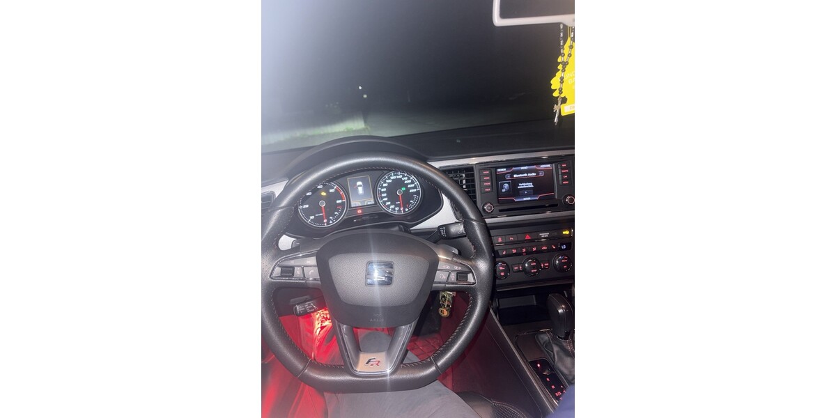 Seat leon FR 199.800 km 9.500 &euro; Hövelhof 33161