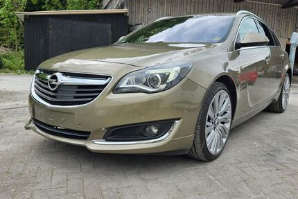 Opel Insignia 146.000 km 9.900 &euro; Paderborn 33102