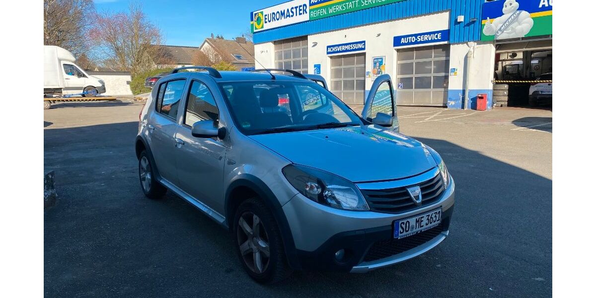Dacia Sandero 85.500 km 3.500 &euro; soest 59494