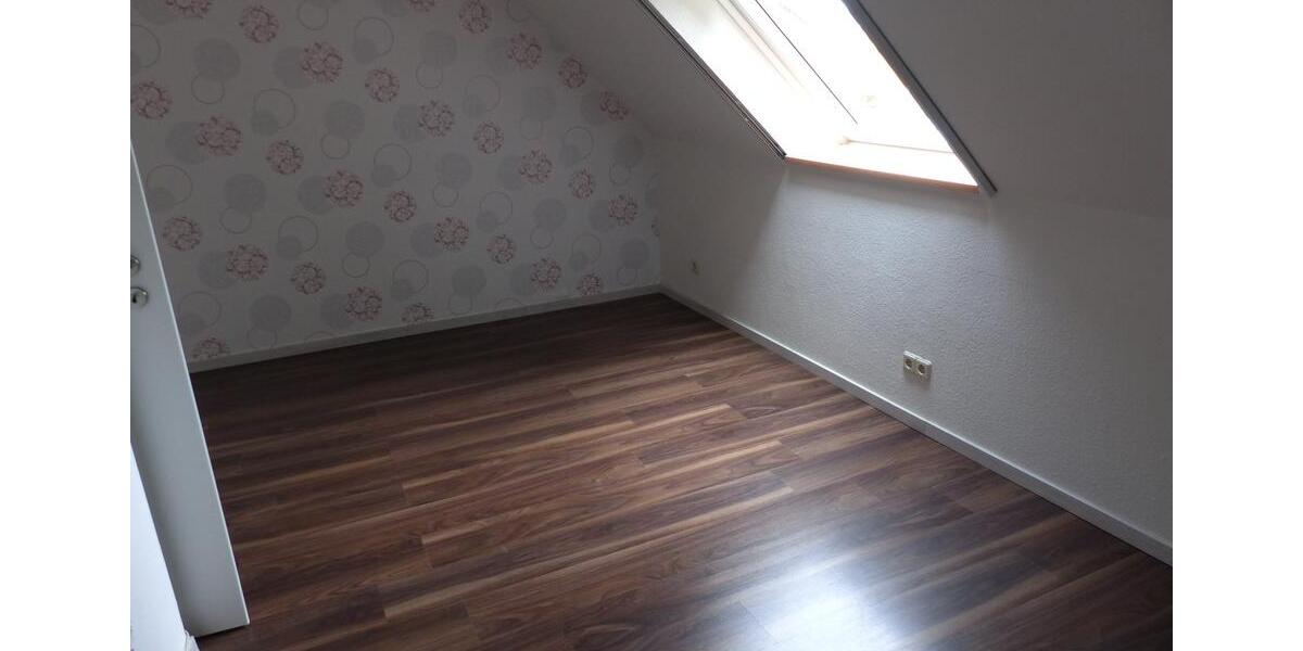 Dachgeschoßwohnung Paderborn - 3 Zimmer, 69 m&sup2;, 225.000&euro; | Angebot:26048372