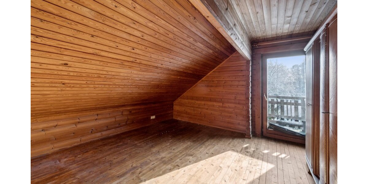 ? Charmantes Blockbohlenhaus in traumhafter Höhenlage von Warstein-Hirschberg - Einfamilienhaus Warstein | Angebot:25232863