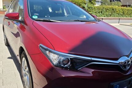 Toyota Auris 24.000 km 12.990 &euro; Geseke 59590