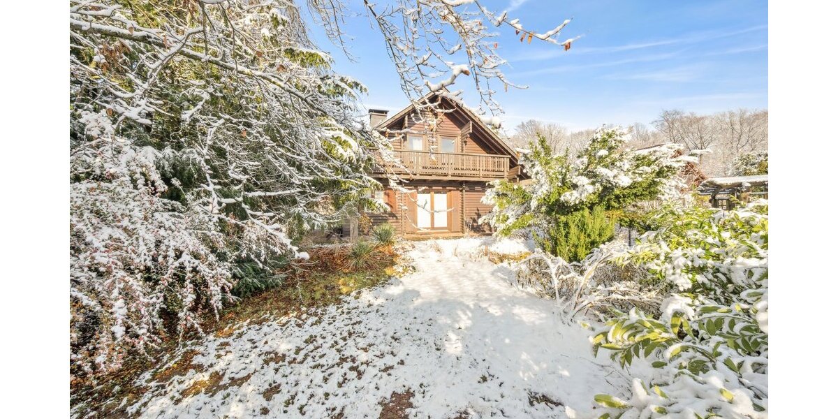? Charmantes Blockbohlenhaus in traumhafter Höhenlage von Warstein-Hirschberg - Einfamilienhaus Warstein | Angebot:25232863