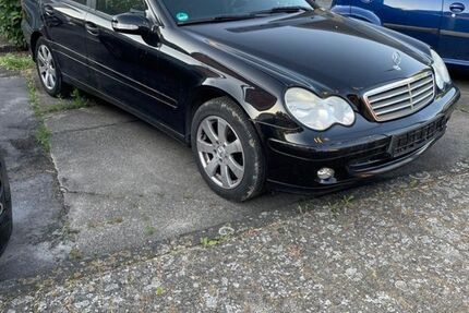 Mercedes-Benz C 200 299.000 km 1.500 &euro; Bad Sassendorf 59505