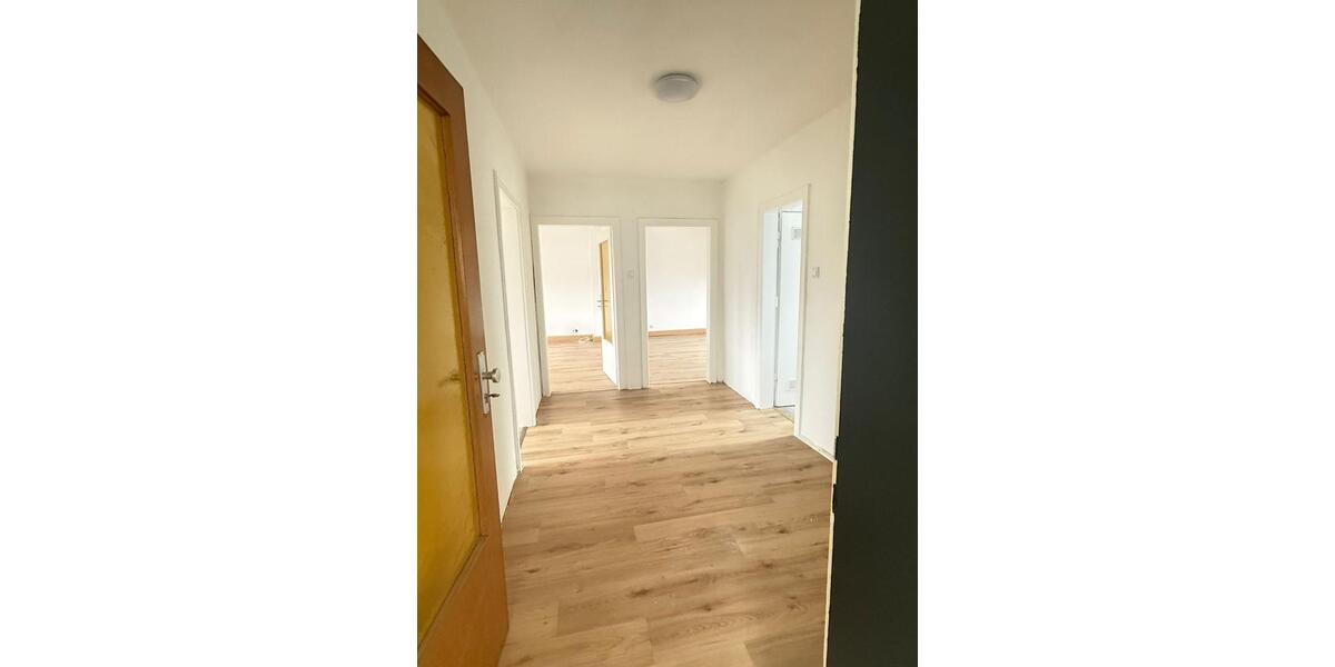 Dachgeschoßwohnung Lippstadt - 3 Zimmer, 72 m&sup2;, 700&euro; | Angebot:26568379