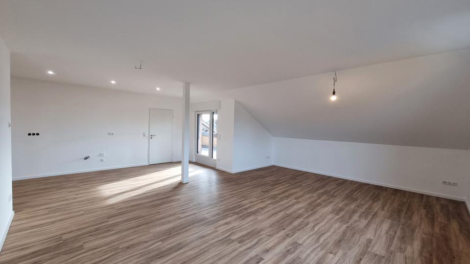 Dachgeschoßwohnung Verl - 2 Zimmer, 77 m&sup2;, 750&euro; | Angebot:26018118