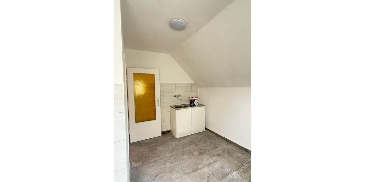 Dachgeschoßwohnung Lippstadt - 3 Zimmer, 72 m&sup2;, 700&euro; | Angebot:26568379