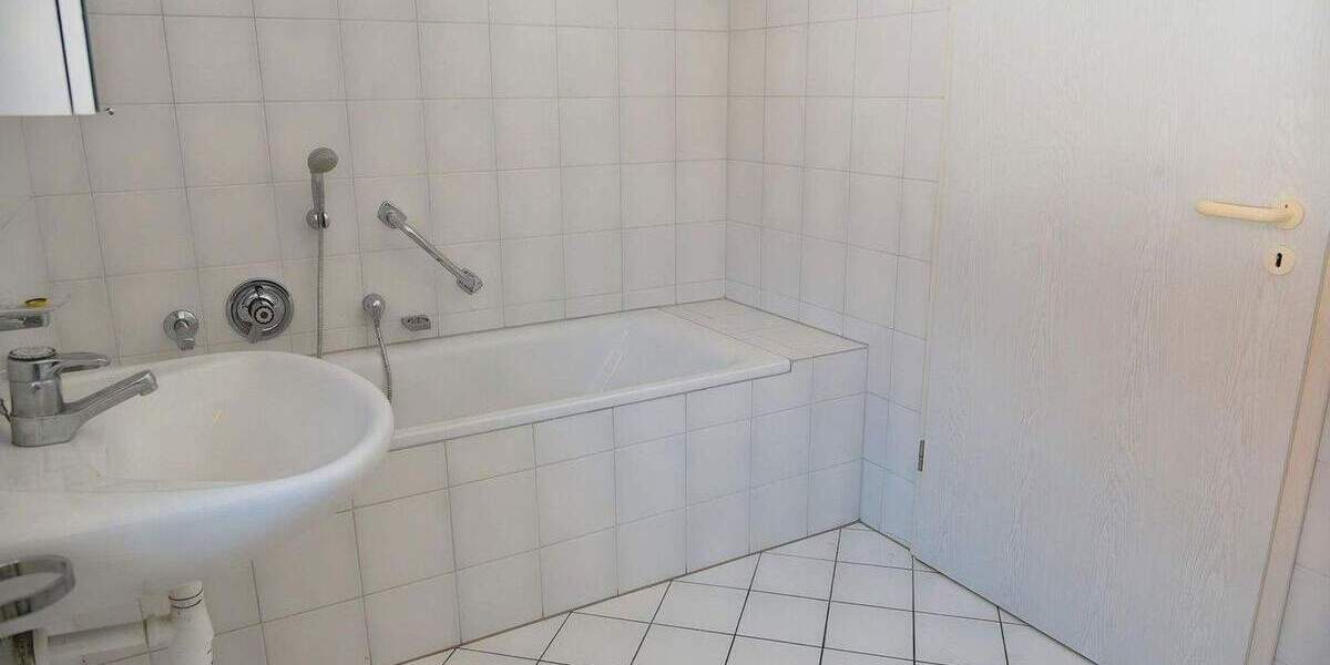 Etagenwohnung Gütersloh Innenstadt - 3 Zimmer, 72 m&sup2;, 225.000&euro; | Angebot:25755901