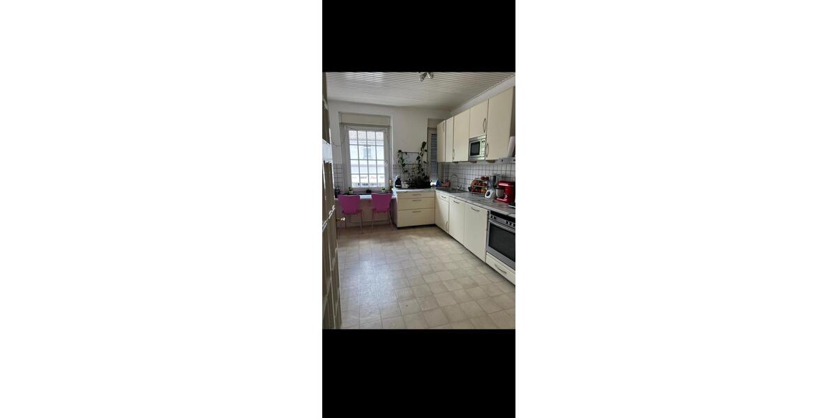 Etagenwohnung Warstein - 3 Zimmer, 124 m&sup2;, 1.100&euro; | Angebot:26039358