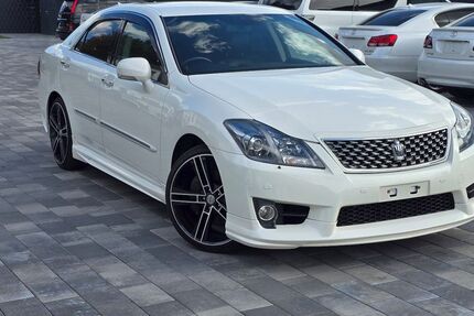 Toyota Crown 115.600 km 18.990 &euro; Büren 33142