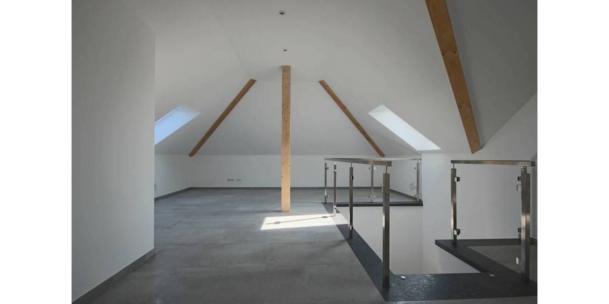 Etagenwohnung Ennigerloh - 6 Zimmer, 147 m&sup2;, 1.450&euro; | Angebot:25957321