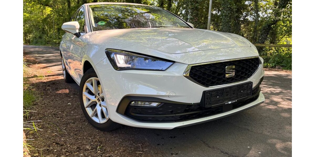 Seat Leon 94.447 km 14.590 &euro; Paderborn 33104
