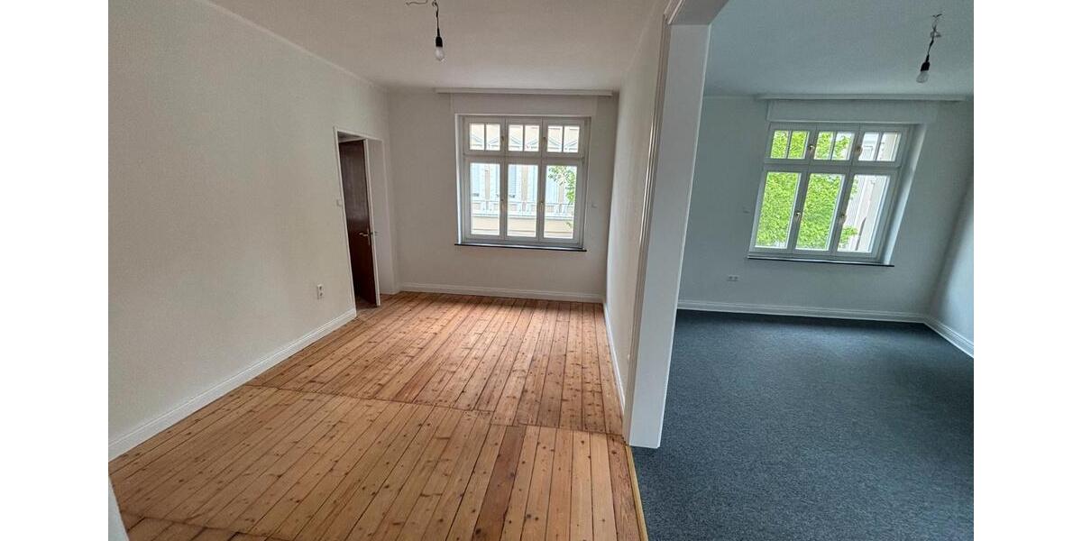 Etagenwohnung Beckum - 5 Zimmer, 140 m&sup2;, 1.000&euro; | Angebot:26597119