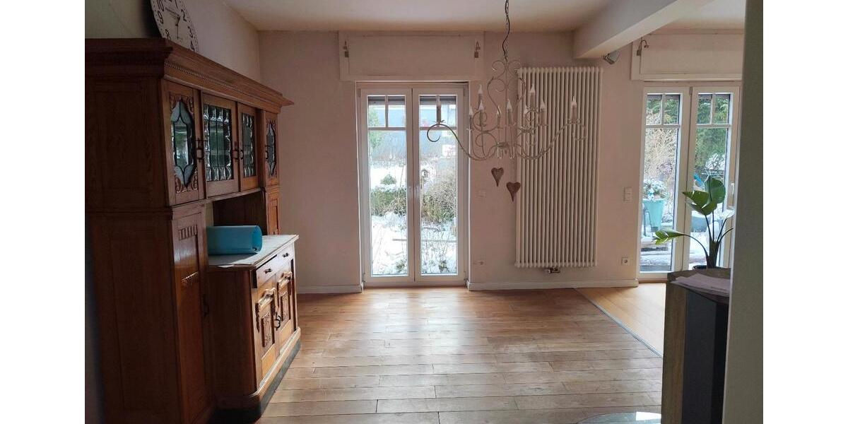 Einfamilienhaus Warstein - 9 Zimmer, 200 m&sup2;, 390.000&euro; | Angebot:24833145