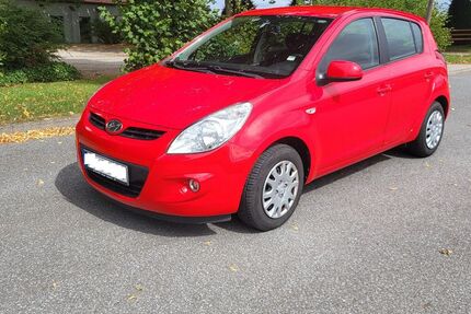 Hyundai i20 130.200 km 2.499 &euro; Soest 59494