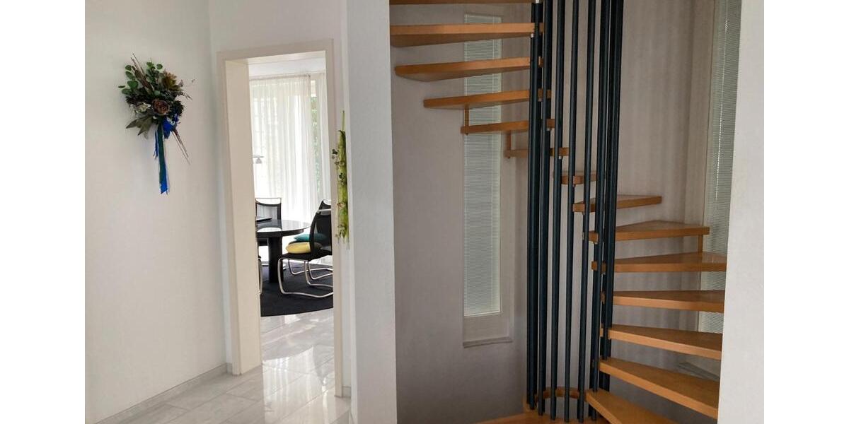 Villa Gütersloh Kattenstroth - 8 Zimmer, 325 m&sup2;, 1.200.000&euro; | Angebot:26262888