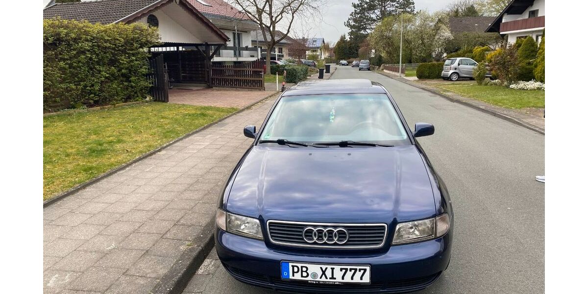 Audi A4 235.000 km 995 &euro; Paderborn 33106