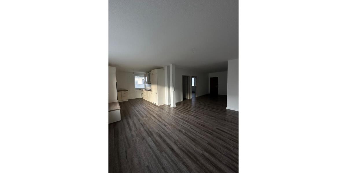 Etagenwohnung Delbrück - 3 Zimmer, 92 m&sup2;, 1.040&euro; | Angebot:25855811