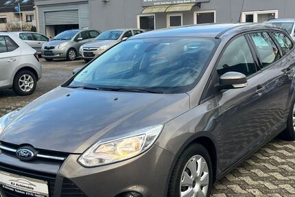 Ford Focus 88.000 km 6.290 &euro; Paderborn 33102