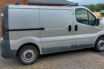 Renault Trafic 209.000 km 2.800 &euro; Hövelhof 33161