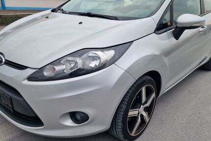 Ford Fiesta 89.536 km 3.990 &euro; Soest 59494