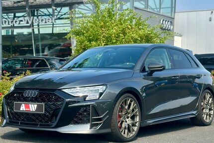 Audi RS3 2.000 km 98.900 &euro; Neubeckum 59269