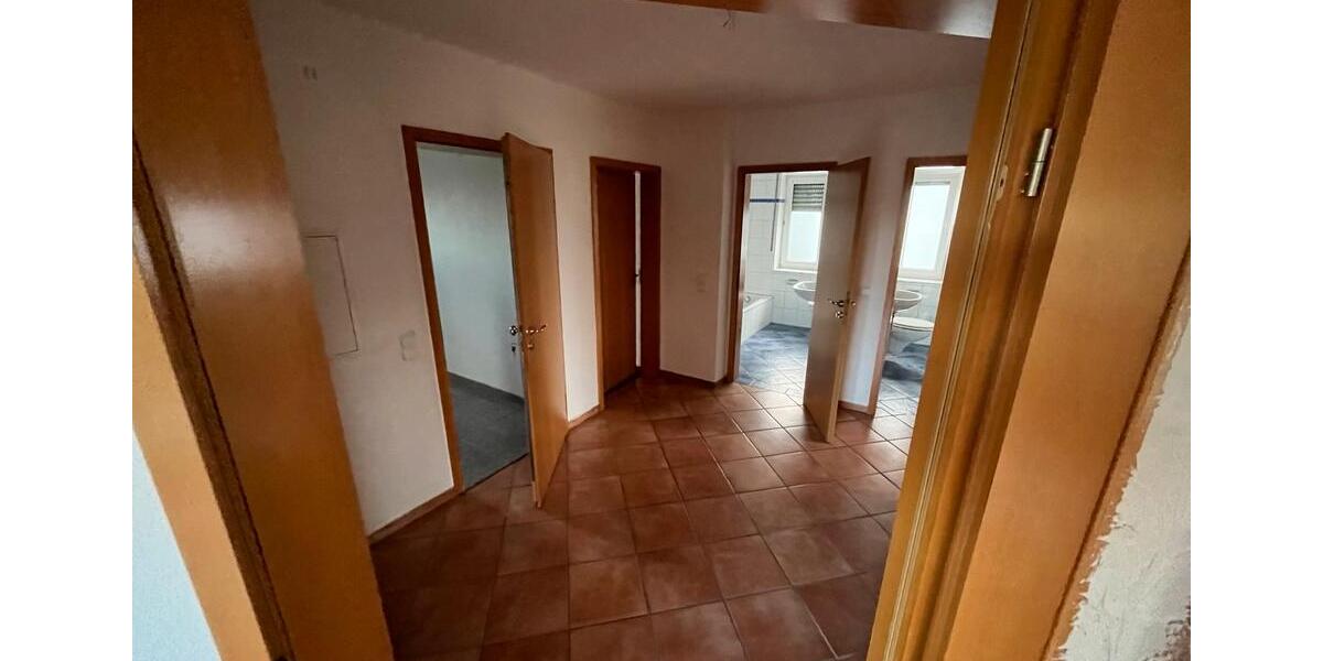 Etagenwohnung Lippstadt Overhagen - 3 Zimmer, 89 m&sup2;, 750&euro; | Angebot:25979594