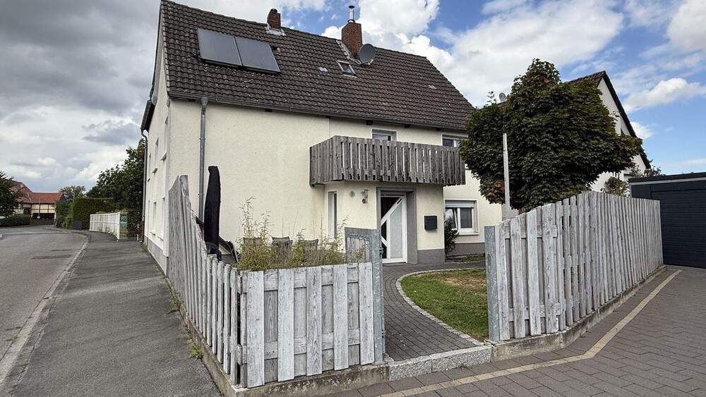 Einfamilienhaus Welver Illingen - 8 Zimmer, 200 m&sup2;, 249.000&euro; | Angebot:25686103