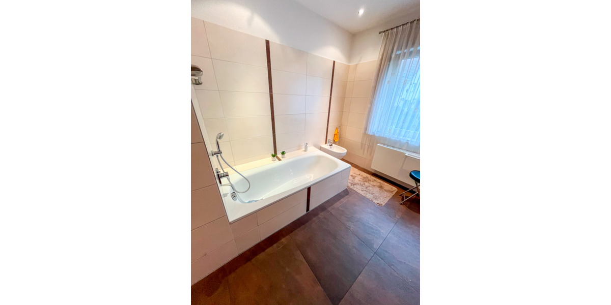 Mehrfamilienhaus, Wohnhaus Gütersloh Innenstadt - 8 Zimmer, 250 m&sup2;, 395.000&euro; | Angebot:25708857