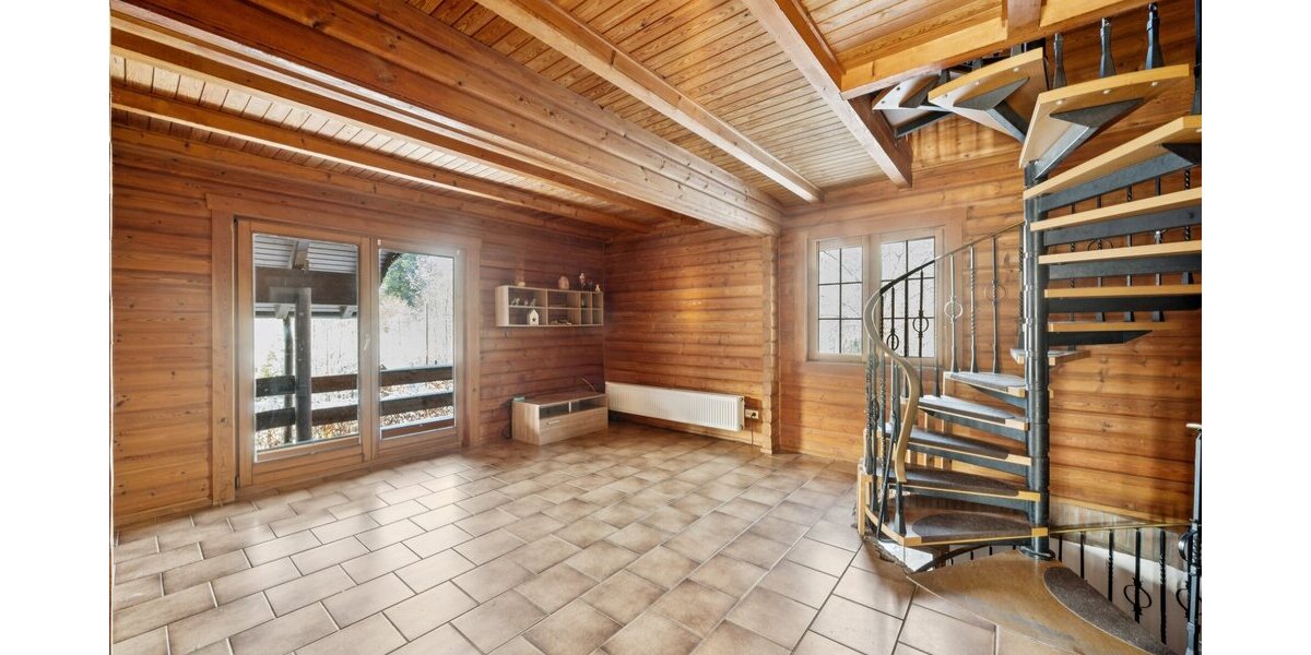 ? Charmantes Blockbohlenhaus in traumhafter Höhenlage von Warstein-Hirschberg - Einfamilienhaus Warstein | Angebot:25232863